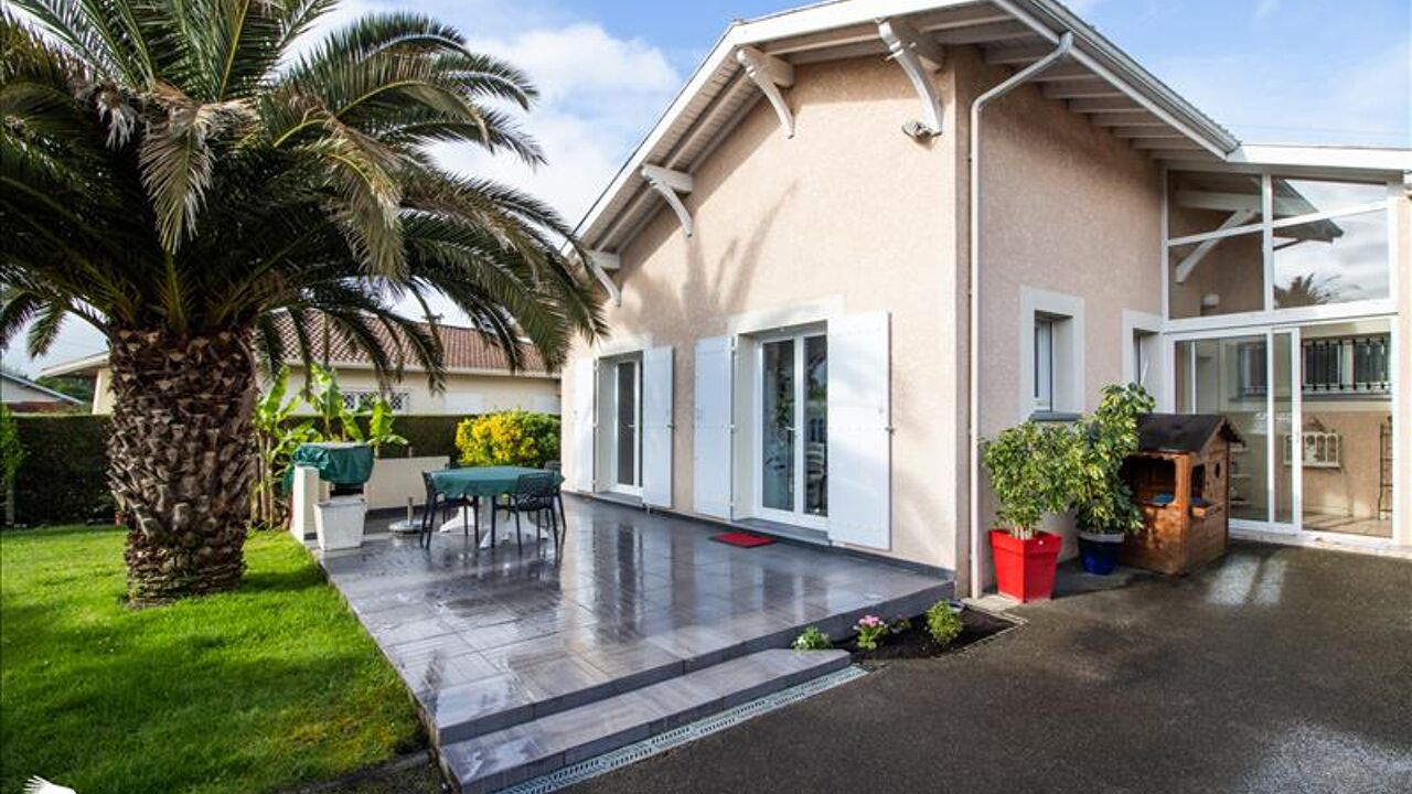 maison 6 pièces 135 m2 à vendre à Saint-Vincent-de-Tyrosse (40230)