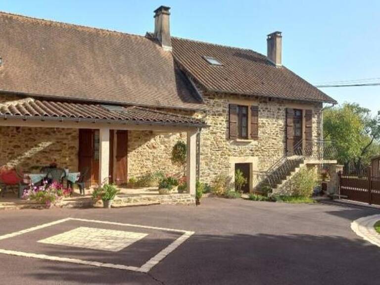 Maison en pierre de 6 pièces principales — photo 1