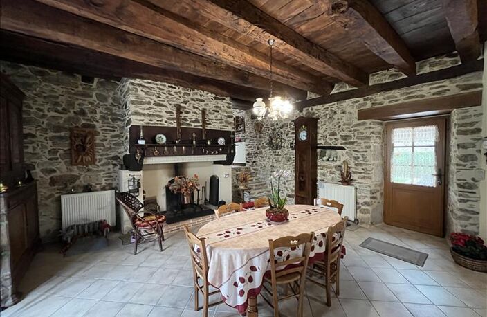 Maison en pierre de 6 pièces principales — photo 2