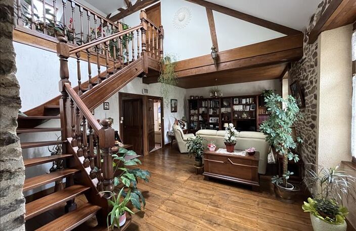 Maison en pierre de 6 pièces principales — photo 4