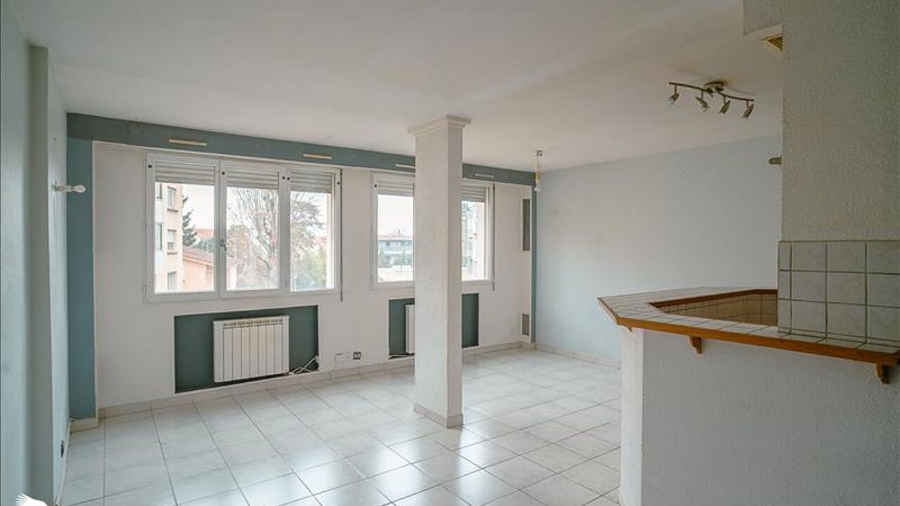 appartement 2 pièces 52 m2 à vendre à Décines-Charpieu (69150)