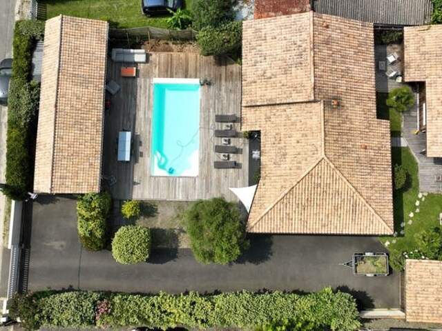 Villa de 7 pièces principales — photo du bien
