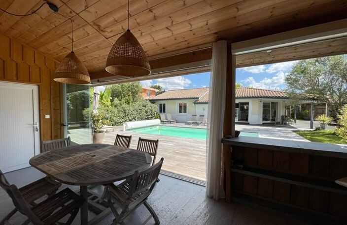 Villa de 7 pièces principales — photo 2