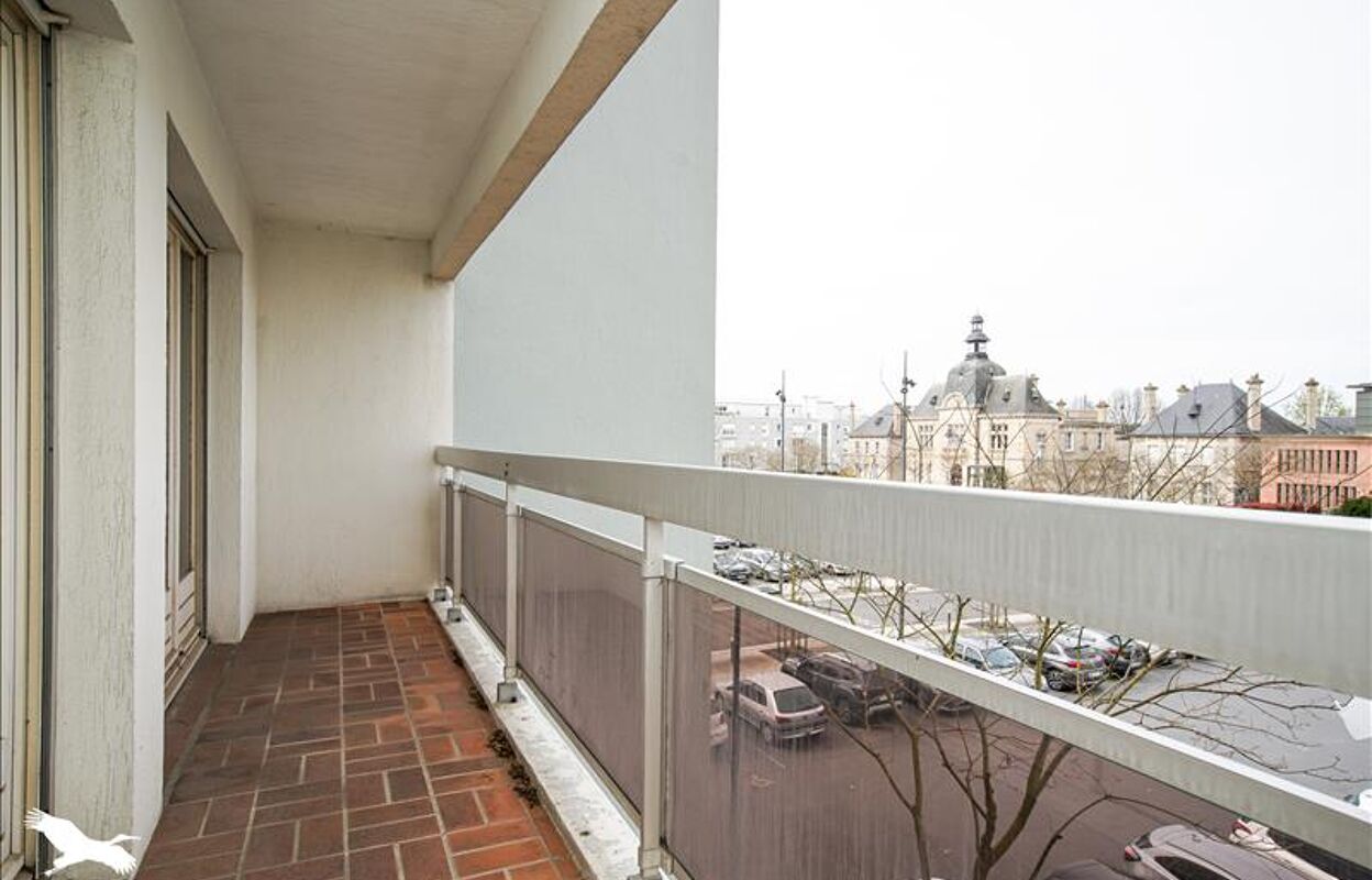 appartement 5 pièces 98 m2 à vendre à Saint-Pierre-des-Corps (37700)