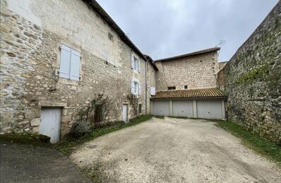 vente immeuble 149 800 € à proximité de Terres-de-Haute-Charente (16270)