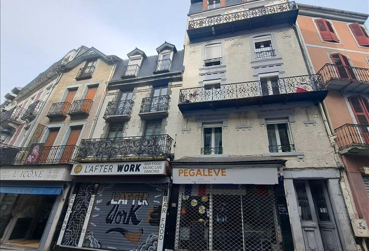Vente immeuble   Lourdes (65100) — photo 1