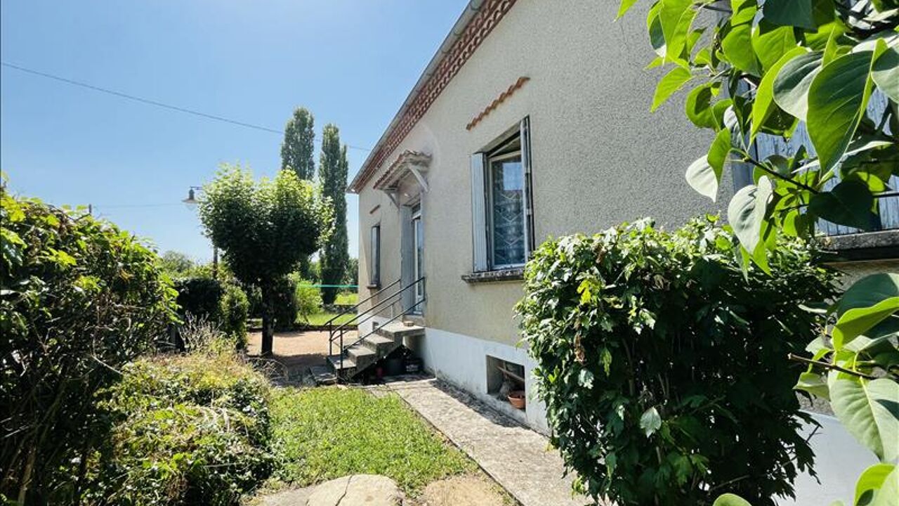 maison 3 pièces 72 m2 à vendre à Lesterps (16420)