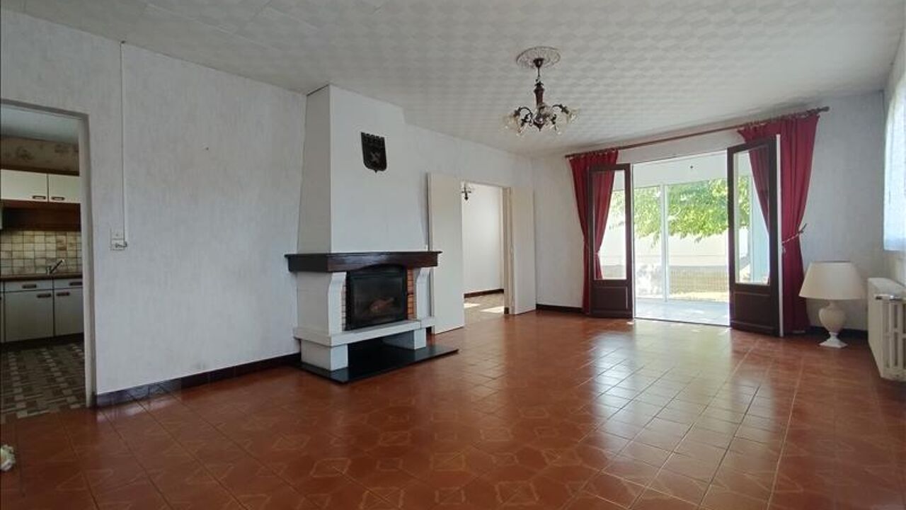 maison 5 pièces 113 m2 à vendre à Confolens (16500)