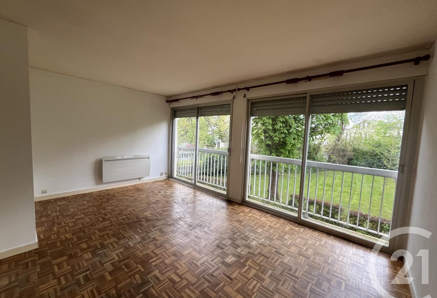 T1 — photo 1