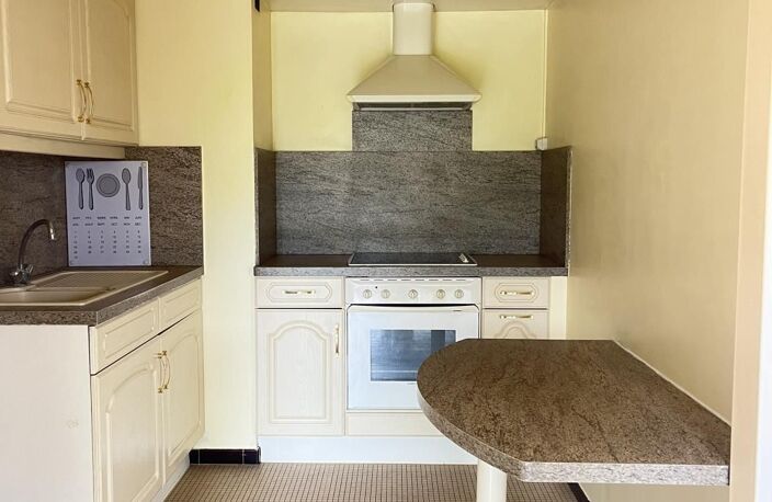 T1 — photo 2