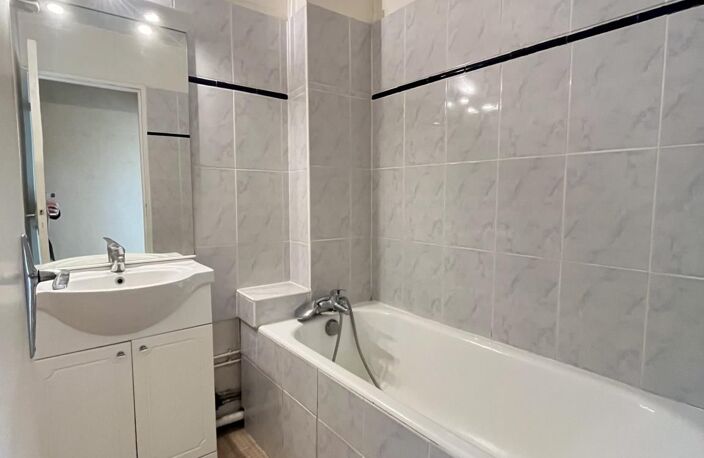 T1 — photo 3