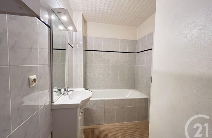 T1 — photo 4