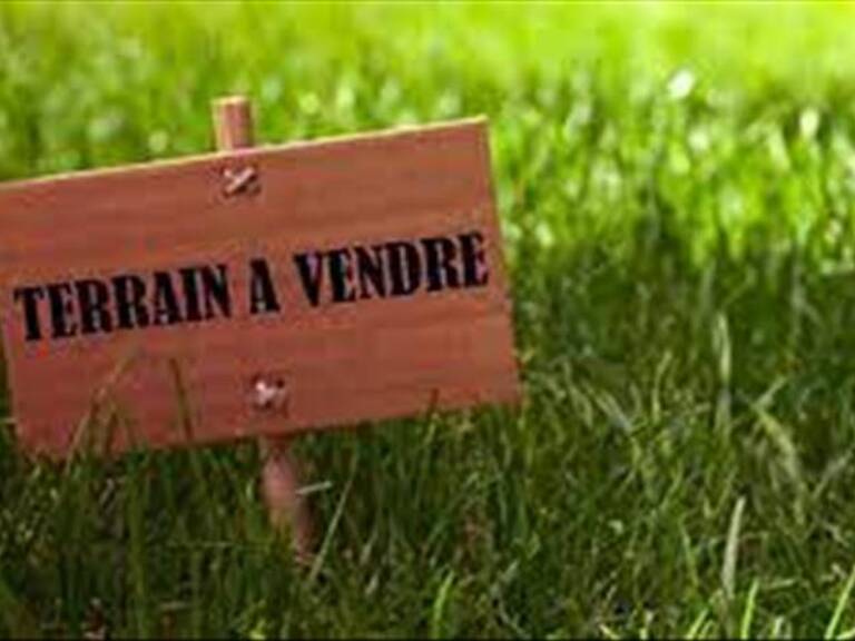 Terrain à bâtir de 0 pièces principales — photo 1