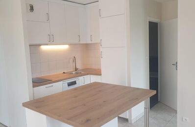 location appartement 595 € CC /mois à proximité de Montbazens (12220)