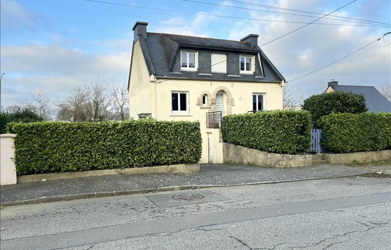 maison 4 pièces 90 m2 à vendre à Carhaix-Plouguer (29270)