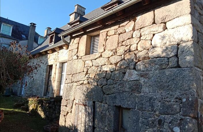 Maison en pierre de 2 pièces principales — photo 3