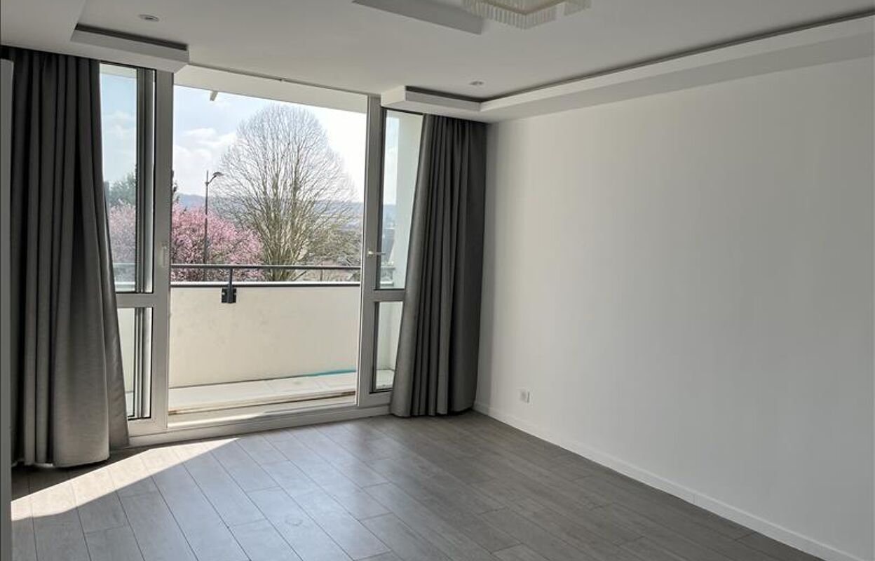 appartement 4 pièces 74 m2 à vendre à Les Clayes-sous-Bois (78340)