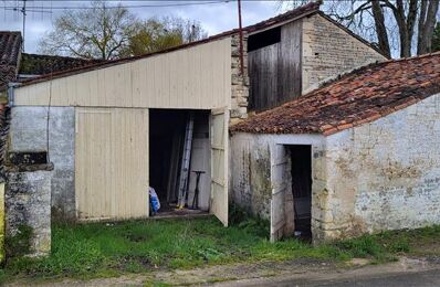 vente maison 23 300 € à proximité de Saint-Georges-des-Coteaux (17810)