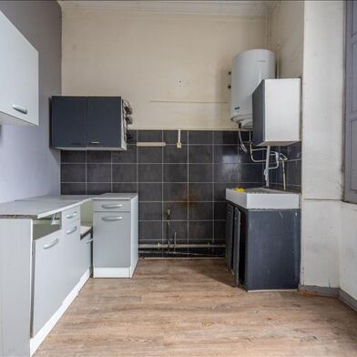 Appartement 3 pièces 275600 €