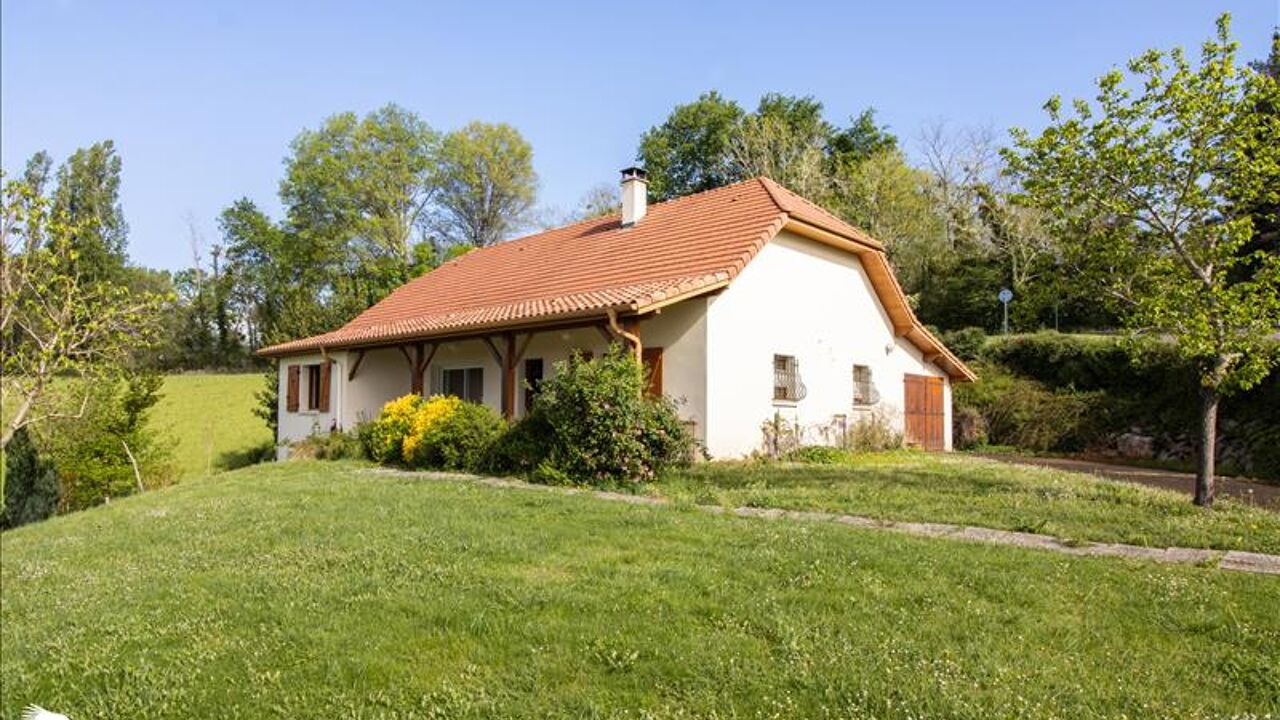 maison 4 pièces 104 m2 à vendre à Sauveterre-de-Béarn (64390)