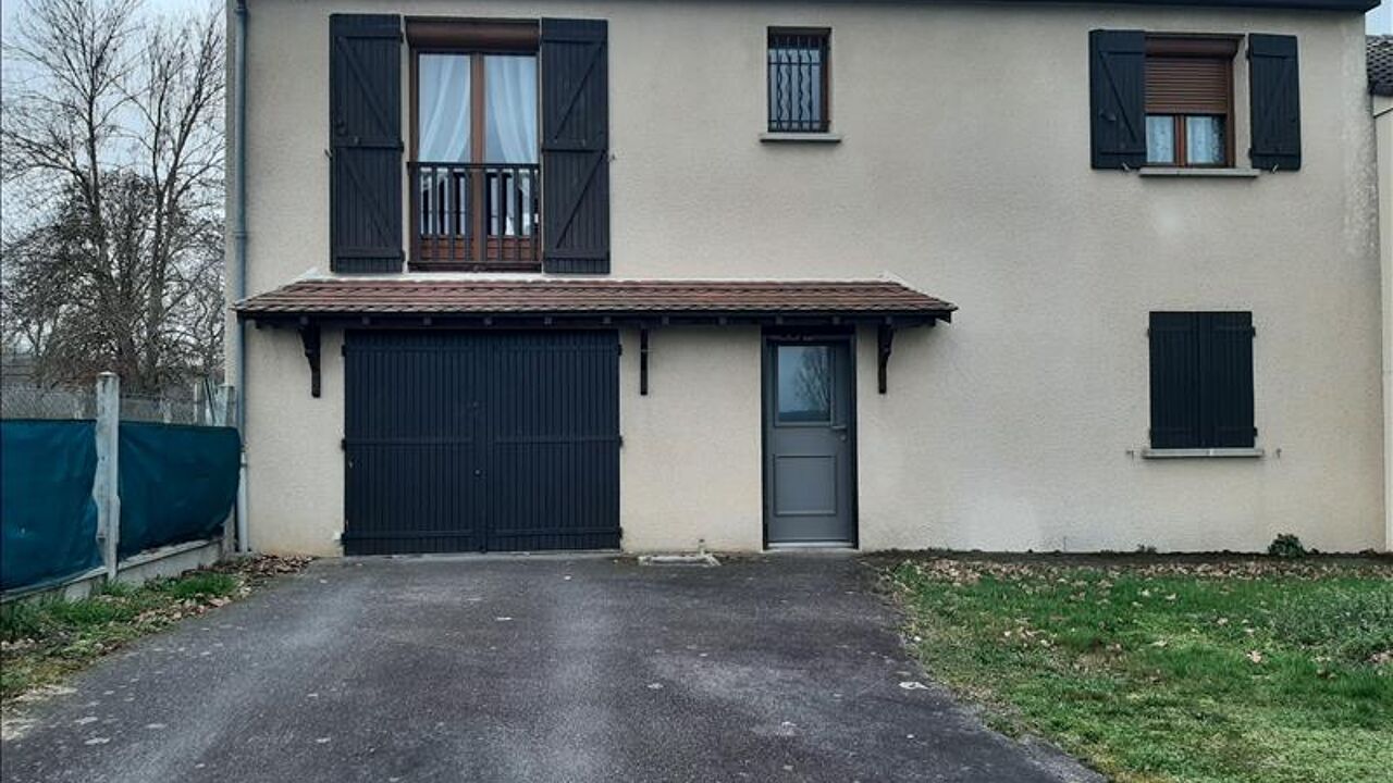 maison 4 pièces 96 m2 à vendre à Domérat (03410)