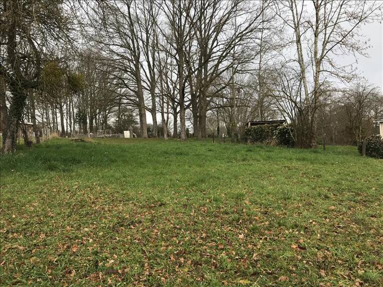 Terrain à bâtir de 0 pièces principales — photo 1