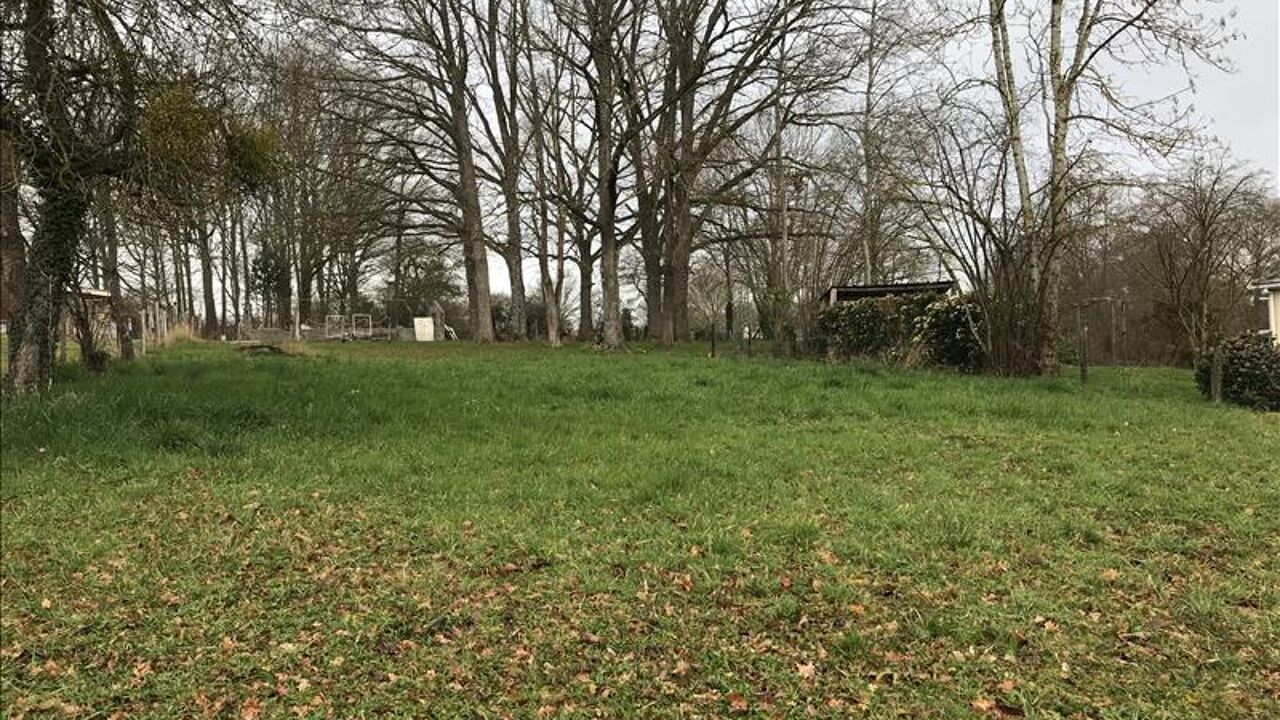 terrain  pièces 1110 m2 à vendre à Domérat (03410)