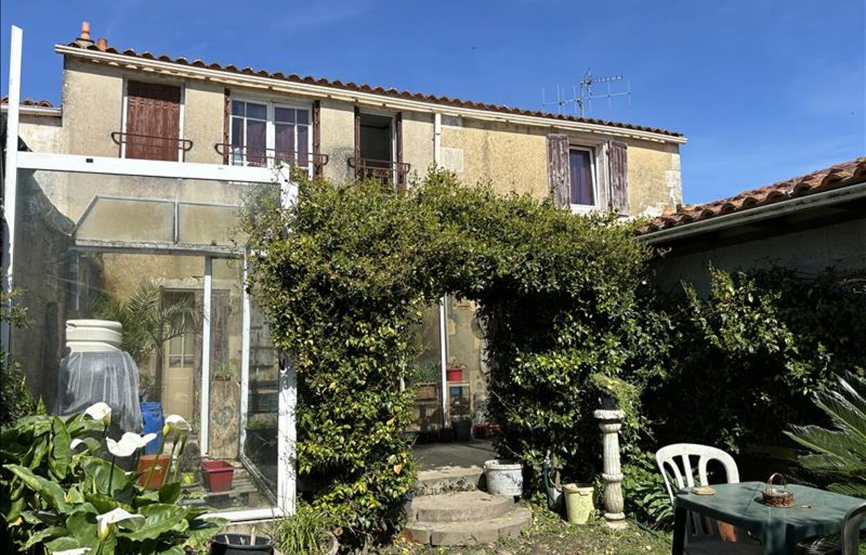 maison 6 pièces 142 m2 à vendre à Tonnay-Charente (17430)