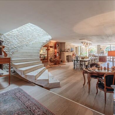 Maison 20 pièces 884000 €