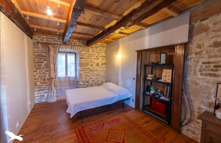 Maison en pierre de 4 pièces principales — photo 3