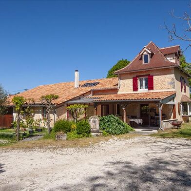 Maison 9 pièces 327050 €