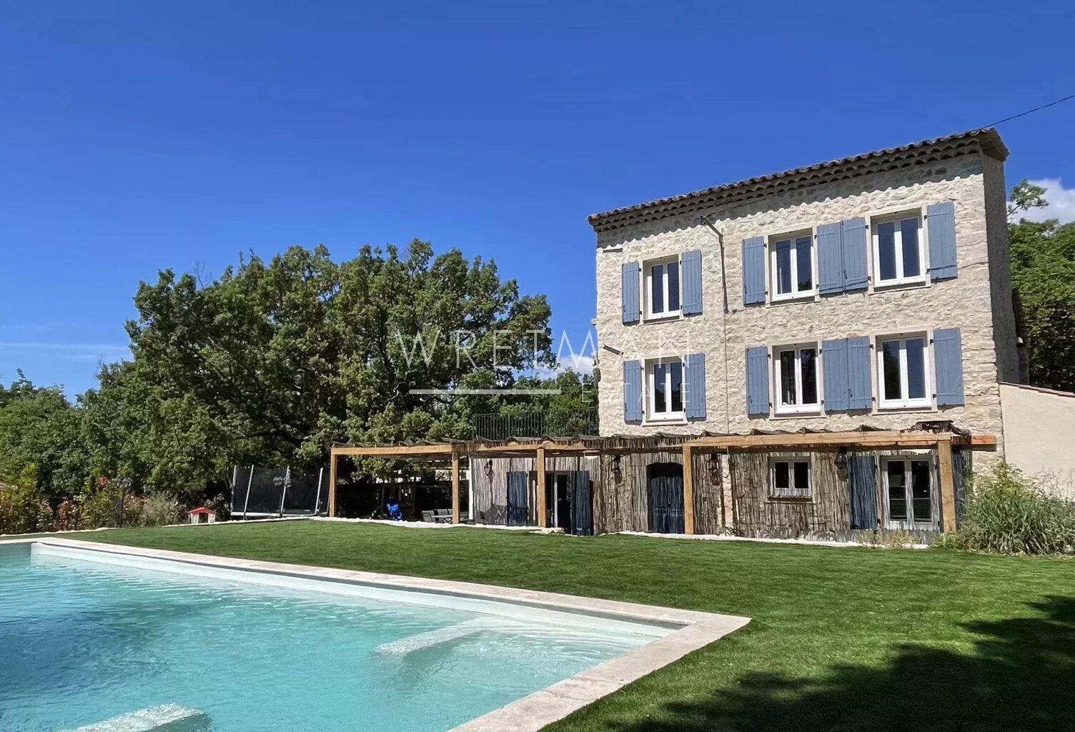 Maison en pierre rénovée au calme - Fayence — photo 1