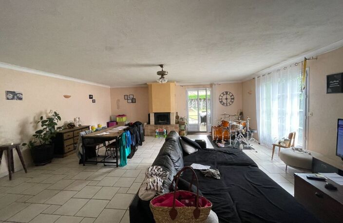 VENTE d'une maison T5 (166 m²) à SARBAZAN — photo 2