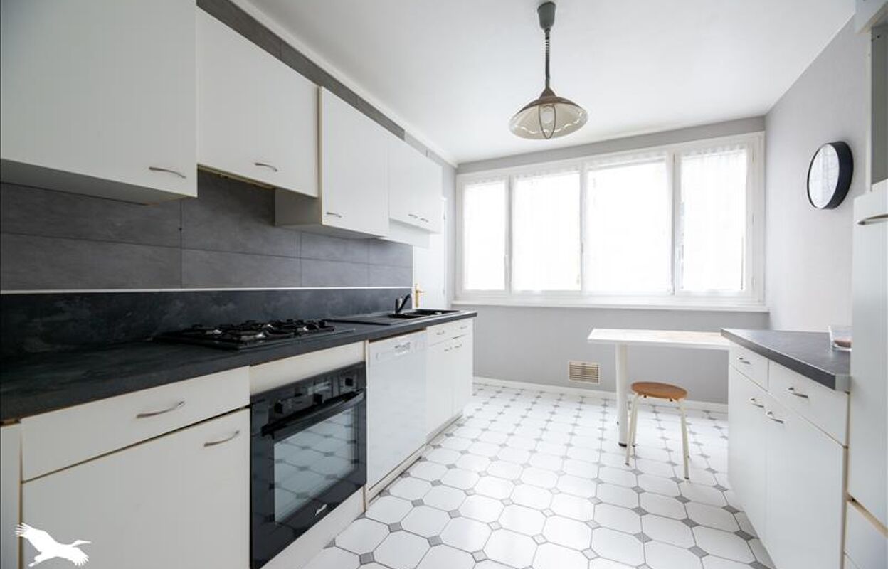 appartement 5 pièces 82 m2 à vendre à Fontenay-le-Fleury (78330)