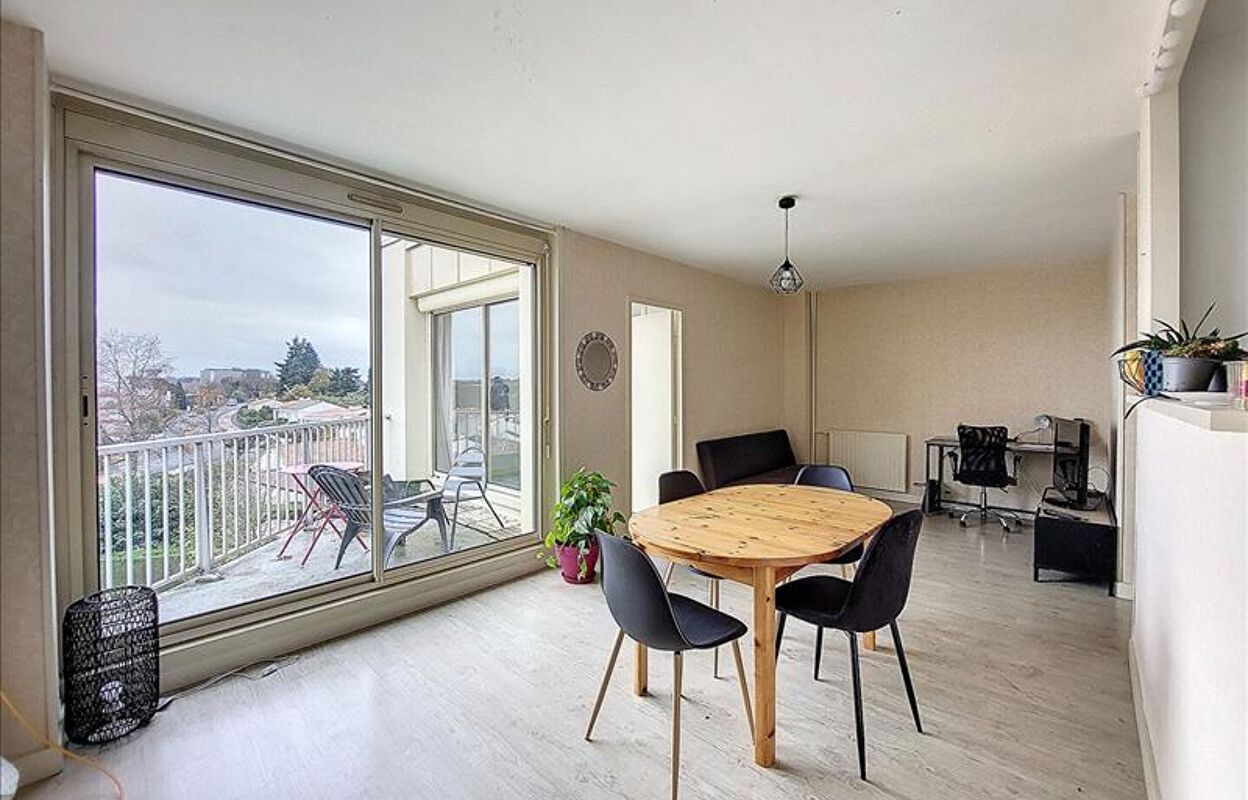appartement 2 pièces 52 m2 à vendre à La Roche-sur-Yon (85000)