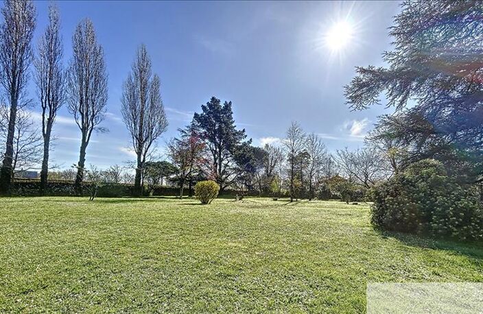 Maison en pierre de 8 pièces principales — photo 2