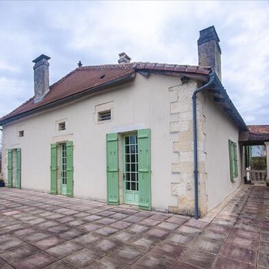 Maison 7 pièces 308 m²