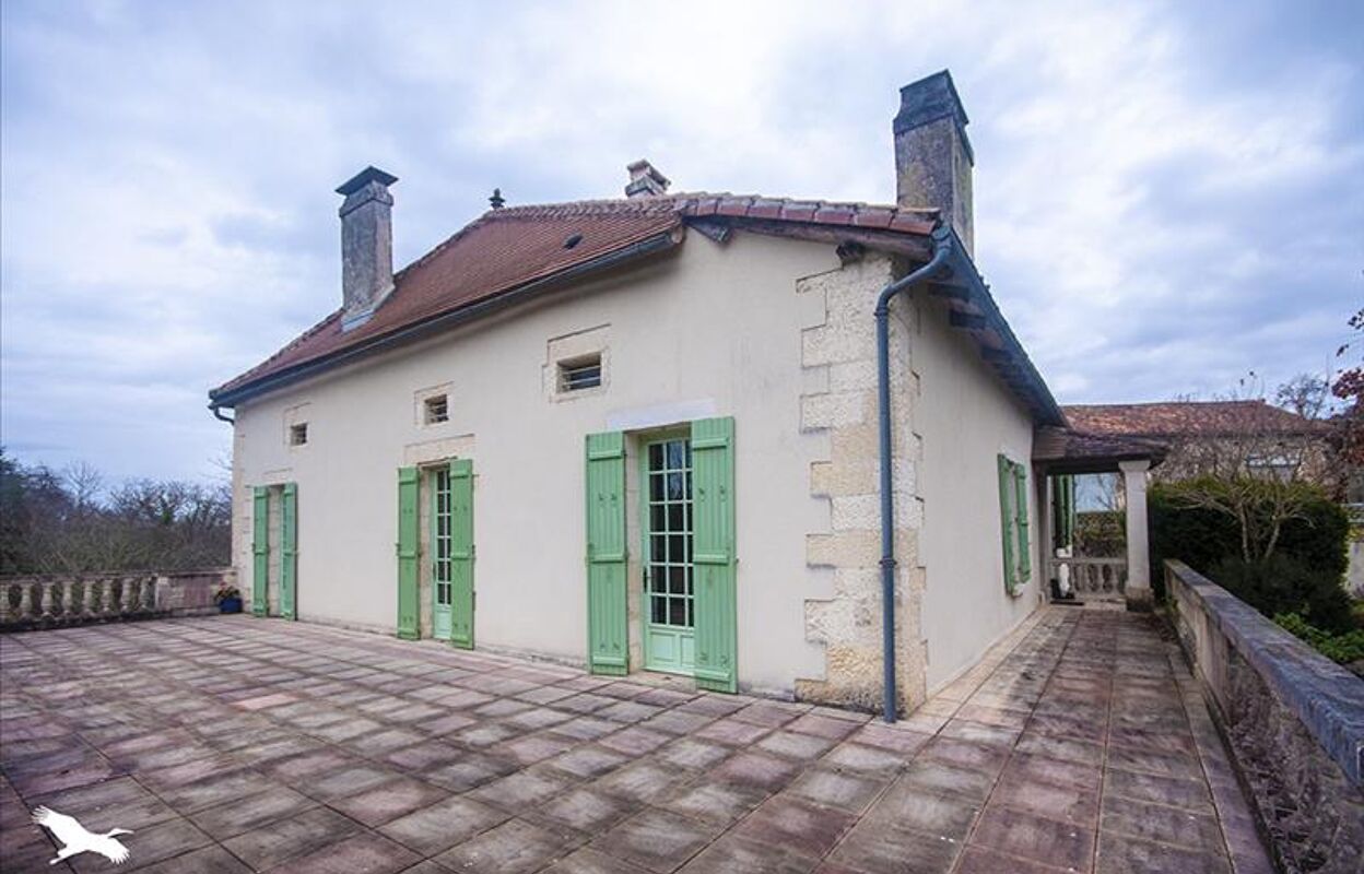 maison 7 pièces 308 m2 à vendre à Paussac-Et-Saint-Vivien (24310)