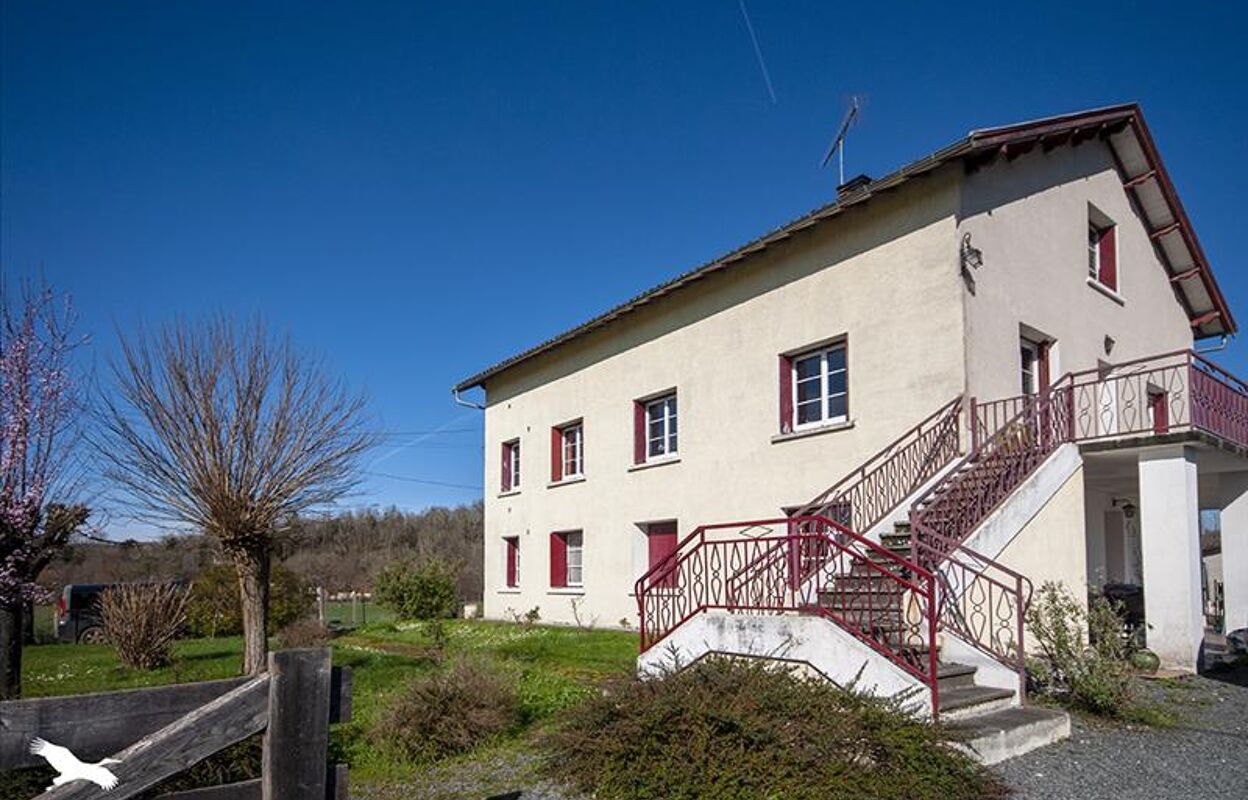 maison 10 pièces 274 m2 à vendre à La Chapelle-Faucher (24530)