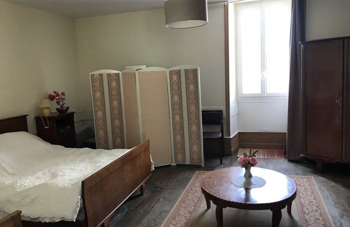 Maison de bourg de 6 pièces principales — photo 3