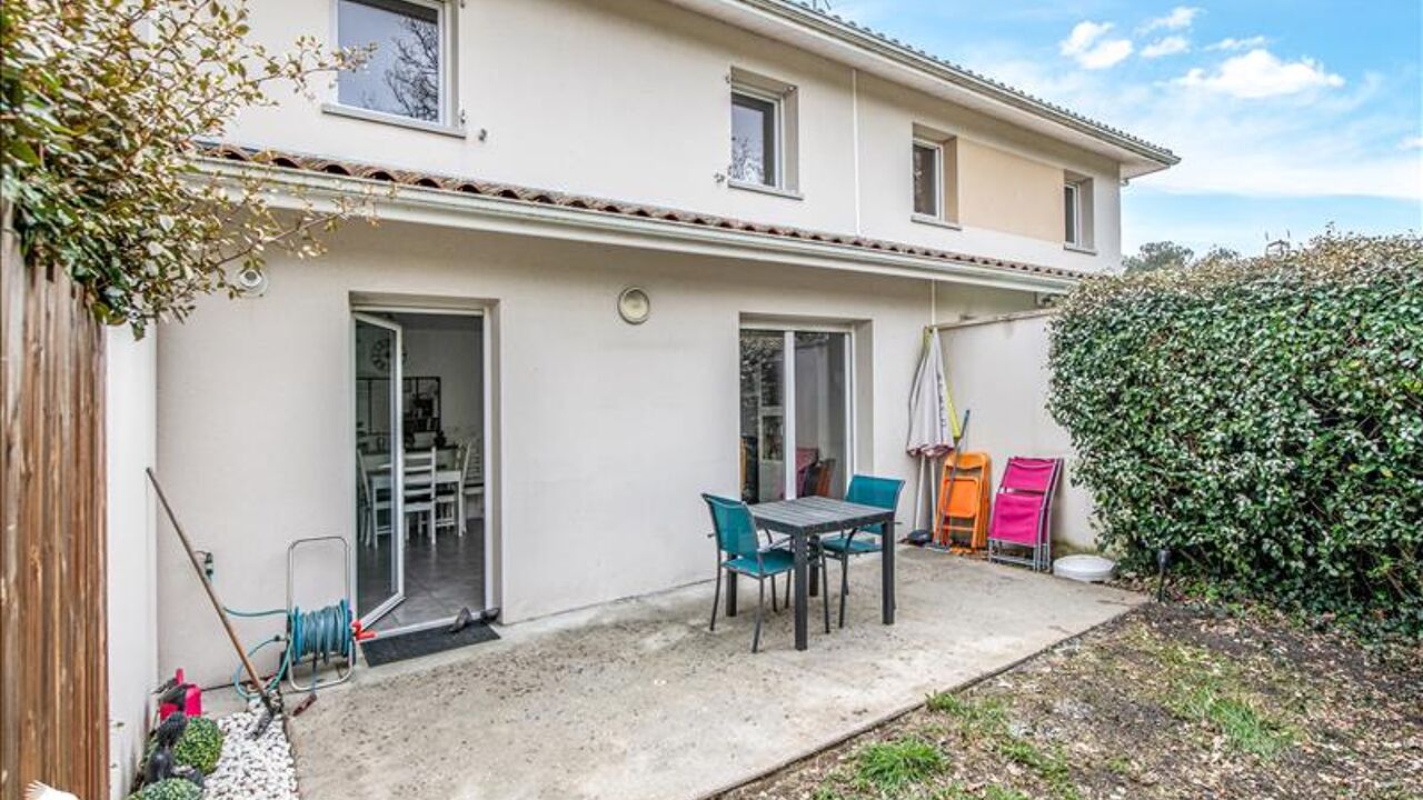 maison 3 pièces 69 m2 à vendre à Le Pian-Médoc (33290)