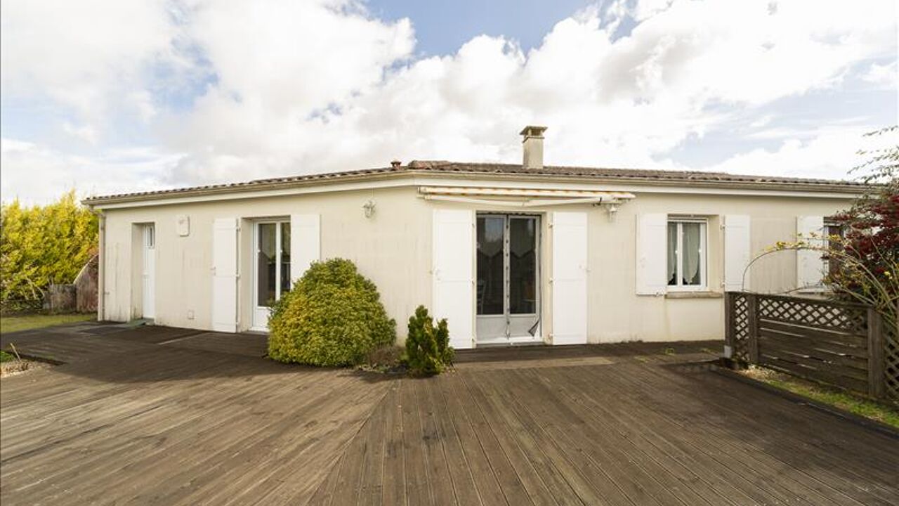 maison 4 pièces 94 m2 à vendre à Jonzac (17500)