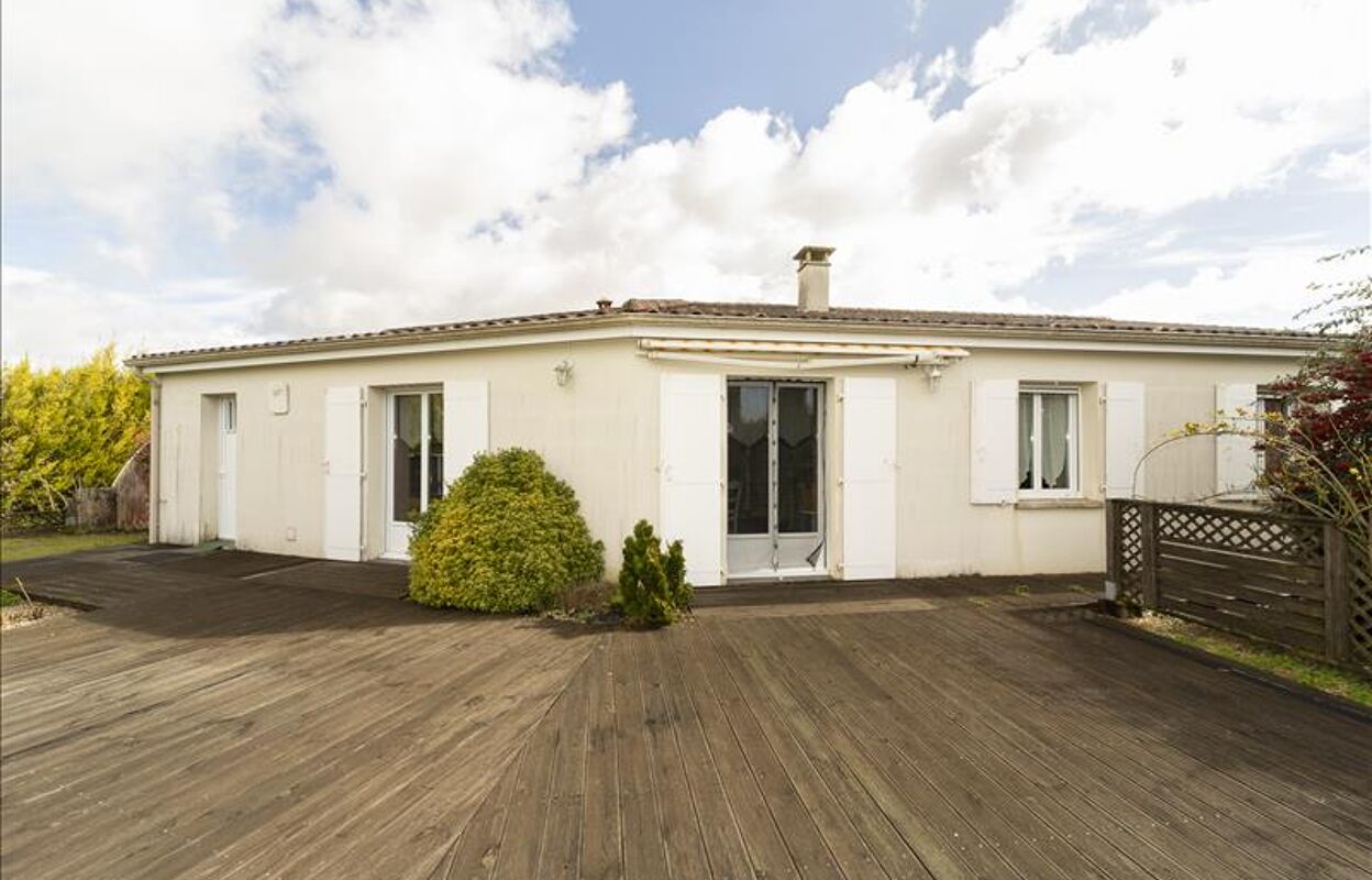 maison 4 pièces 94 m2 à vendre à Jonzac (17500)