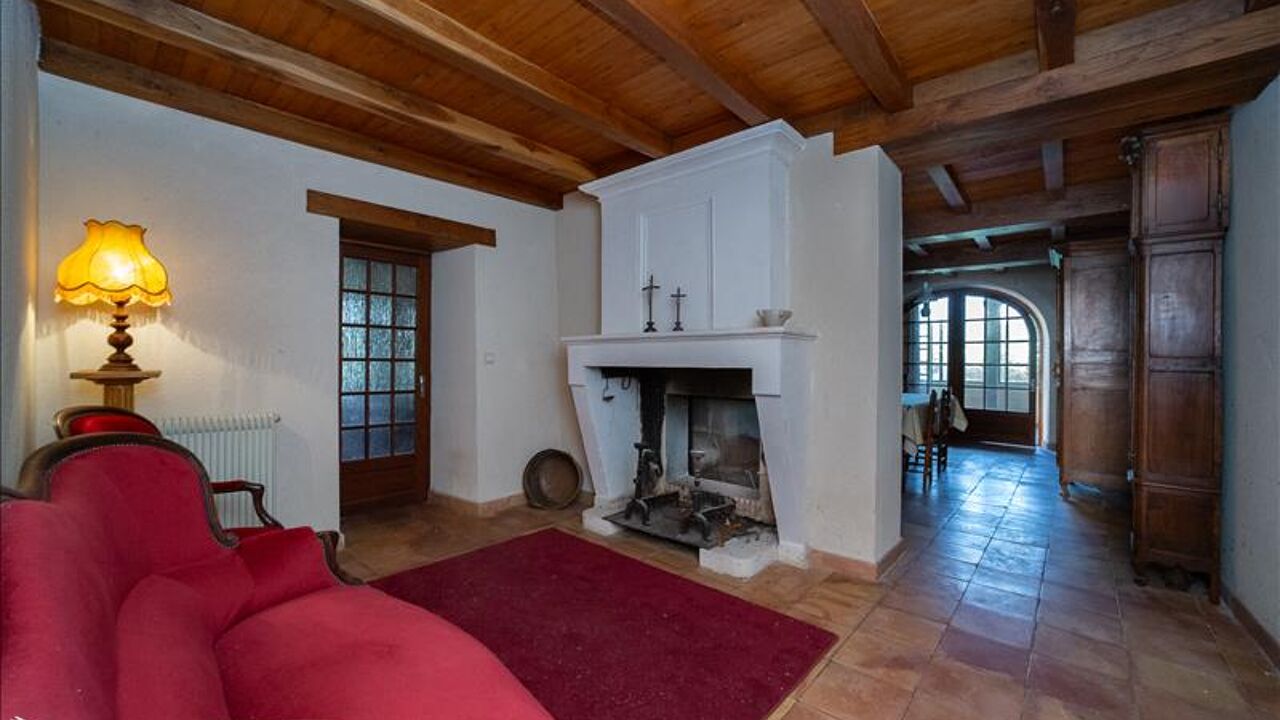 maison 7 pièces 191 m2 à vendre à Jonzac (17500)