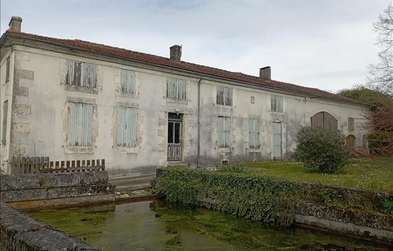 maison 6 pièces 207 m2 à vendre à Jonzac (17500)