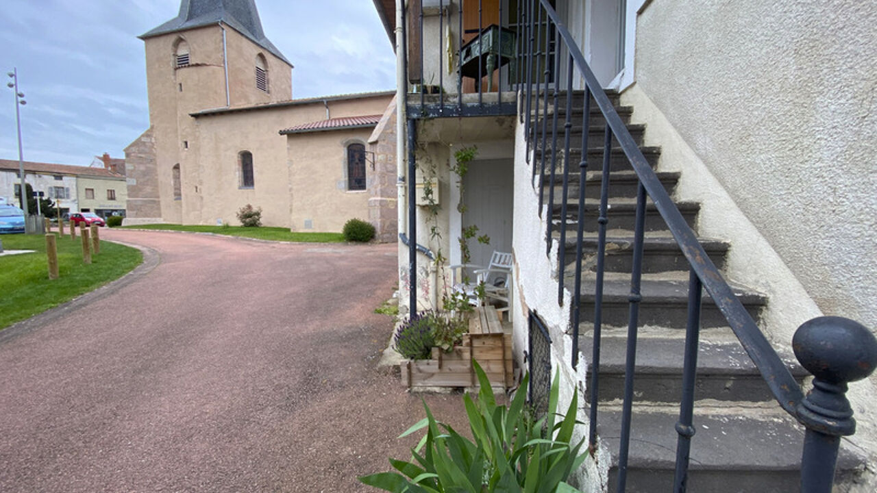 maison 4 pièces 83 m2 à vendre à Saint-Martin-d'Estréaux (42620)