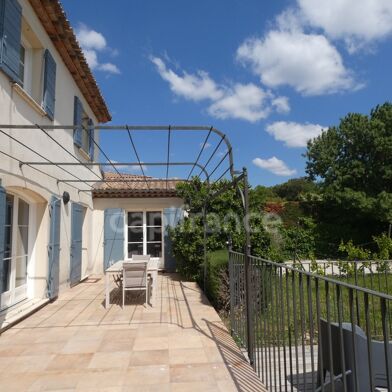 Maison 7 pièces 180 m²