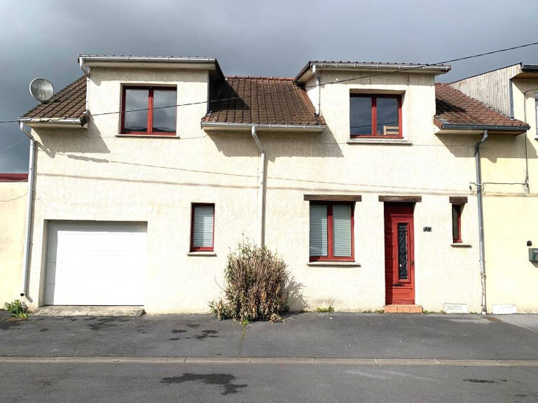Maison mitoyenne avec garage située dans un secteur calme et — photo 1