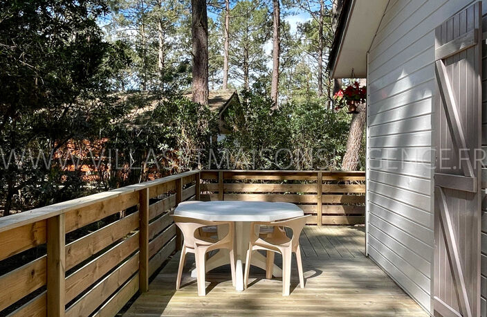 CHALET AU CALME DANS LE VILLAGE NATURISTE DE LA JENNY — photo 2