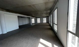 Commerce  222 m² à louer à Saint-Denis (97490)